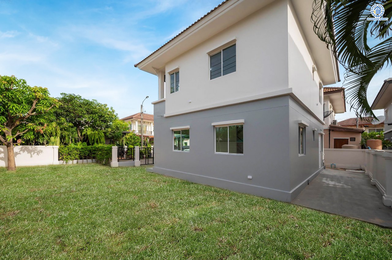 บ้านมือสองตกแต่งใหม่ โครงการ พฤกษาวิลเลจ10 บางใหญ่ หลังมุม เนื้อที่ 61 ตร.ว. ตอบโจทย์ทุกการอยู่อาศัย ฟังก์ชัน 3 ห้องนอน 2 ห้องน้ำ 1 ที่จอดรถ บรรยากาศเป็นส่วนตัว บนทำเลศักยภาพ เชื่อมต่อถนนกาญจนาภิเษก ใกล้เซ็นทรัลเวสต์เกต ทางด่วน "ศรีรัช" และรถไฟฟ้า "สถานีตลาดบางใหญ่"